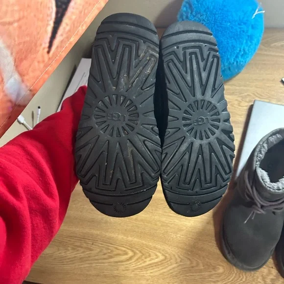 black and grey ugg boots